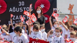 MERSİN BÜYÜKŞEHİR’İN KREŞLERİNDE 30 AĞUSTOS COŞKUSU