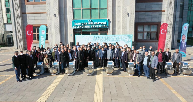 SARIÇAM BELEDİYESİ, HAMUR KIRMA MAKİNASI DAĞITTI