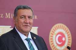 GÜRER: “DERİCİLİK SEKTÖRÜ DE SORUNLU”