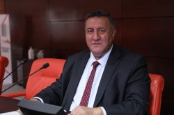 GÜRER: “KAMUYA AİT ELDE AVUÇTA NE VARSA SATILIYOR”